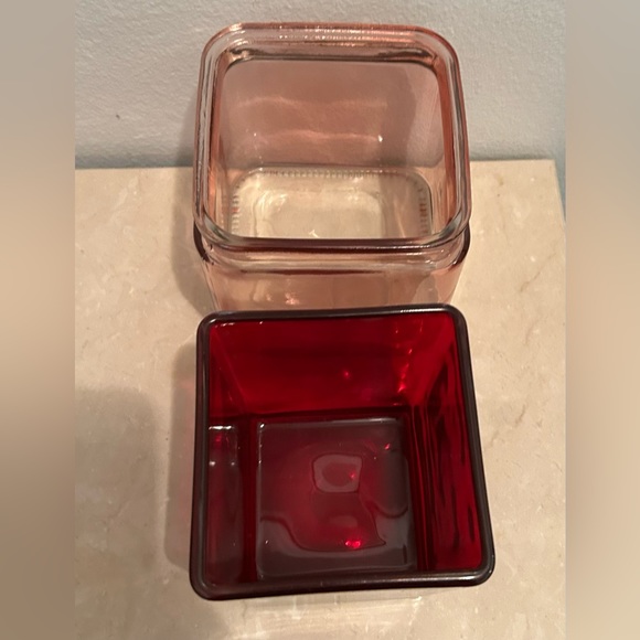 Two flower vases, containers and/or candle holders. - Picture 4 of 8